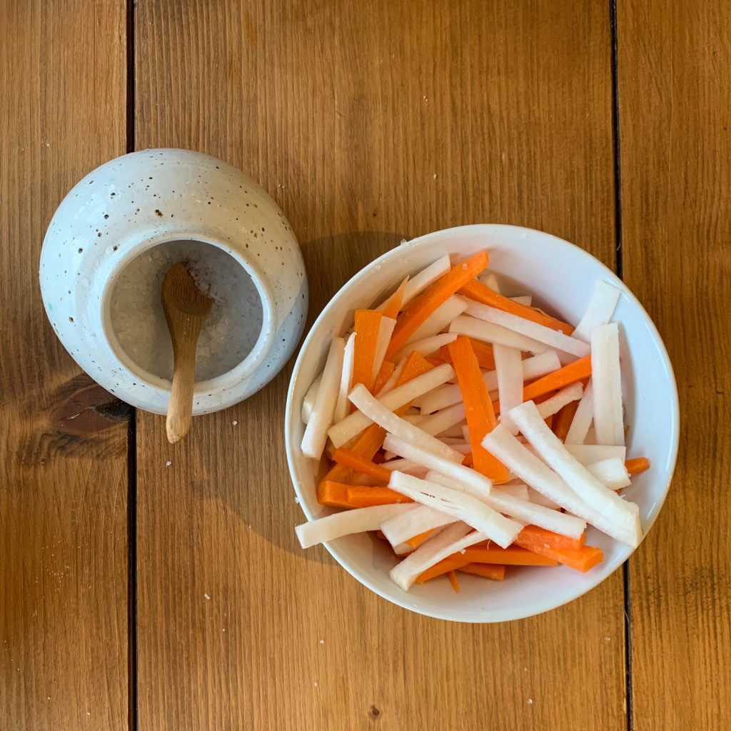 Image of carrot and daikon salad with salt
