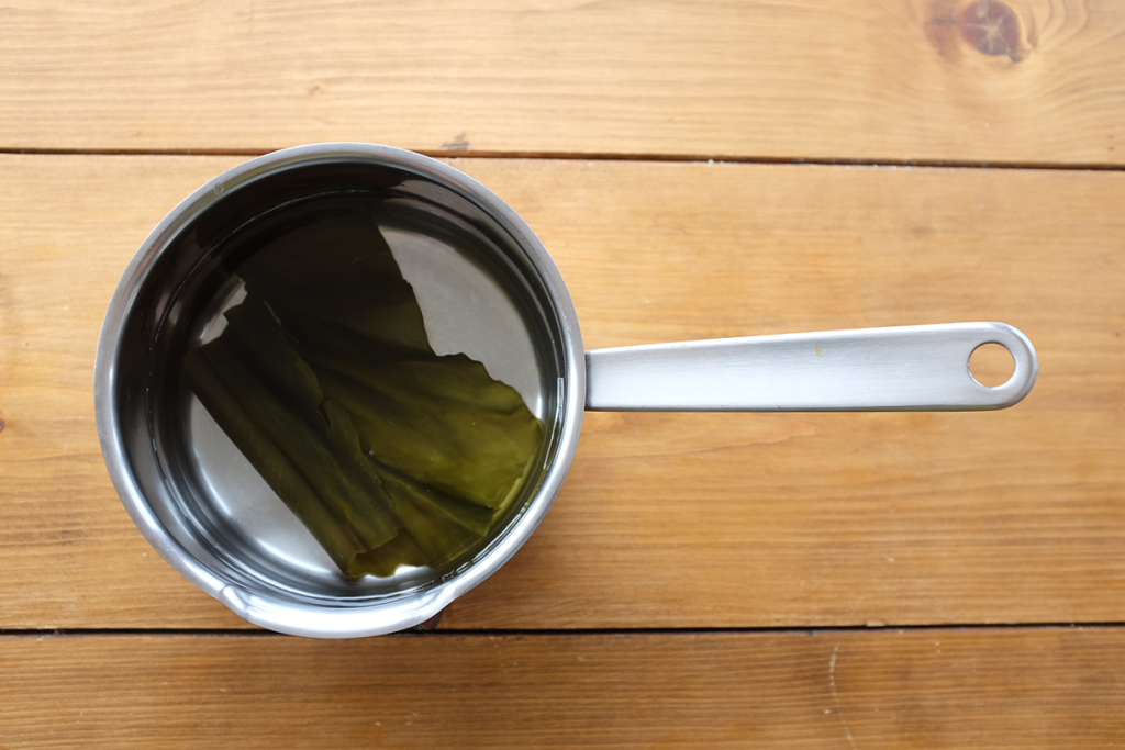 Kombu in a saucepan of cold water.